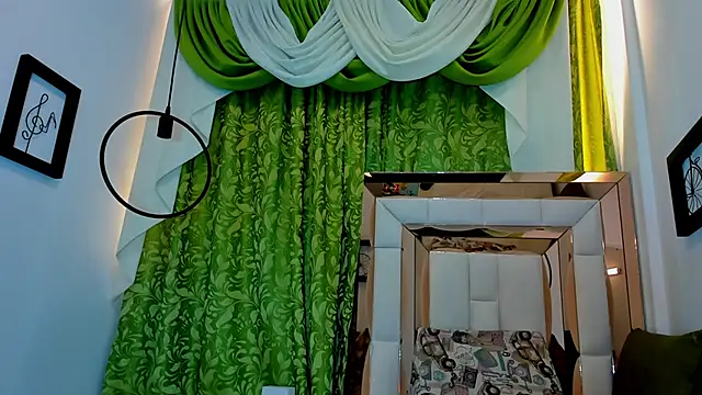 Alanna hot3 online show from February 2025 07:22:02 PM