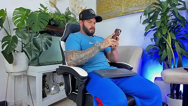 Johnnygrayson1 online show from April 2026 12:30:02 AM