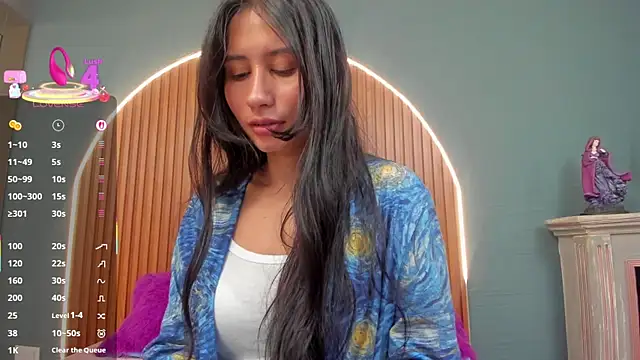 Snapshot of NayeCloud chatting on January 2026 10:33:02 PM NayeCloud online show from January 2026 10:33:02 PM