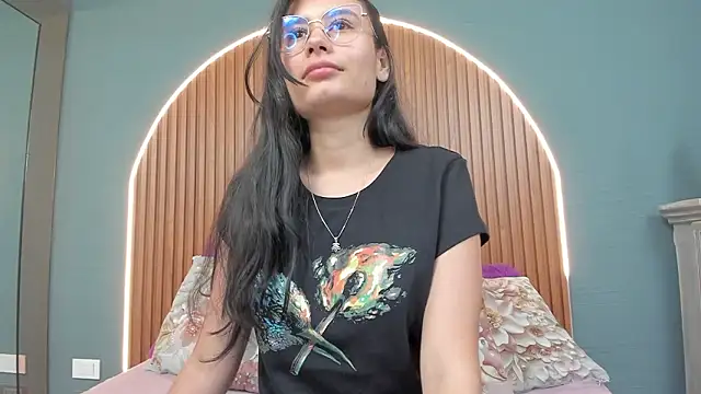 Snapshot of NayeCloud chatting on February 2026 03:43:01 AM NayeCloud online show from February 2026 03:43:01 AM