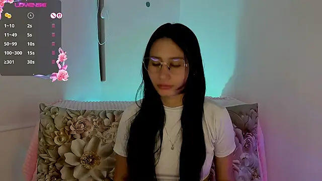 Snapshot of NayeCloud chatting on February 2026 04:02:01 AM NayeCloud online show from February 2026 04:02:01 AM