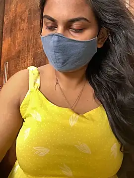 Snapshot of HaaniKaur chatting on October 2025 07:20:02 AM HaaniKaur online show from October 2025 07:20:02 AM