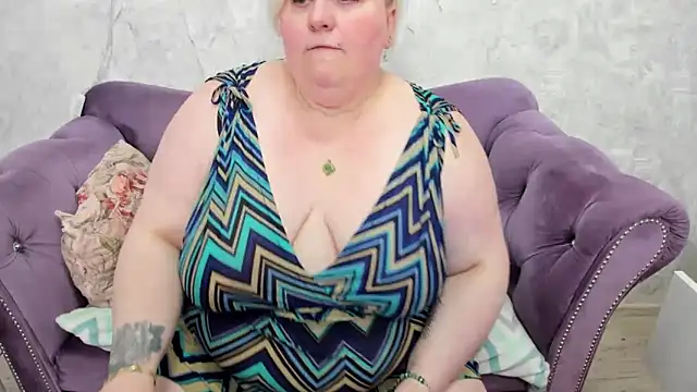 fashiona online show from February 2025 10:48:02 AM