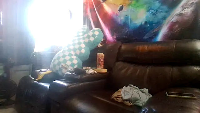 Snapshot of Antoniothedon chatting on April 2026 09:37:02 PM Antoniothedon online show from April 2026 09:37:02 PM