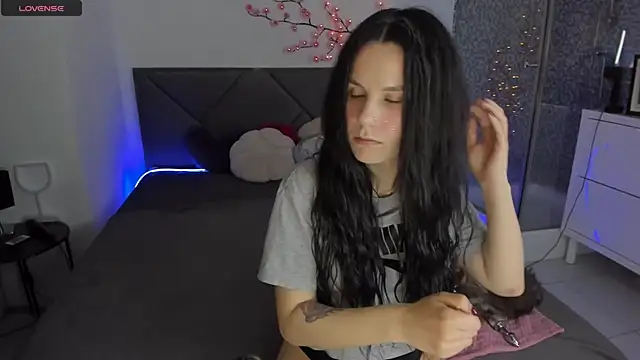 Snapshot of CassieEvans chatting on May 2026 05:25:01 AM CassieEvans online show from May 2026 05:25:01 AM