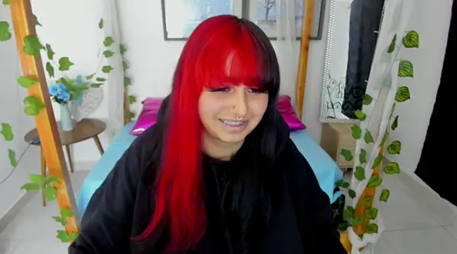 lussyevans24 online show from February 2025 07:29:01 AM