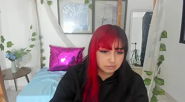 lussyevans24 online show from February 2025 10:29:01 AM