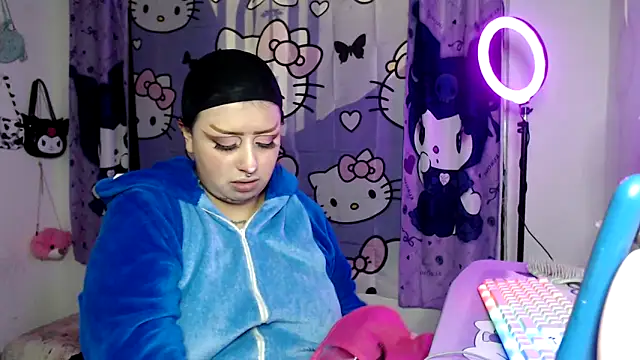 lussyevans24 online show from November 2025 05:06:01 AM