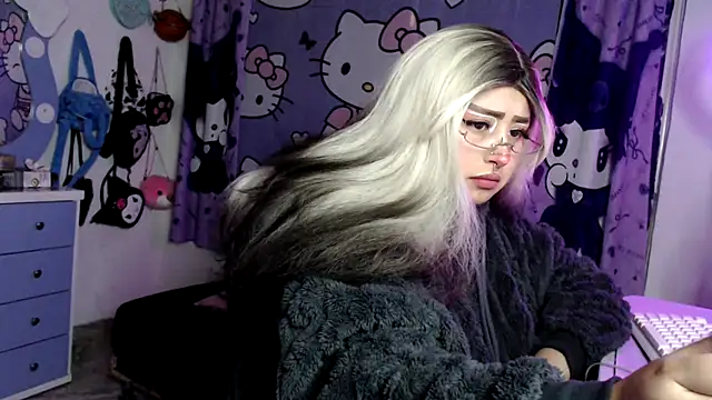 lussyevans24 online show from April 2026 04:26:02 AM