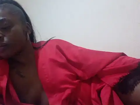 Snapshot of Cinderella_Jewels_ chatting on February 2025 04:31:01 AM Cinderella Jewels online show from February 2025 04:31:01 AM