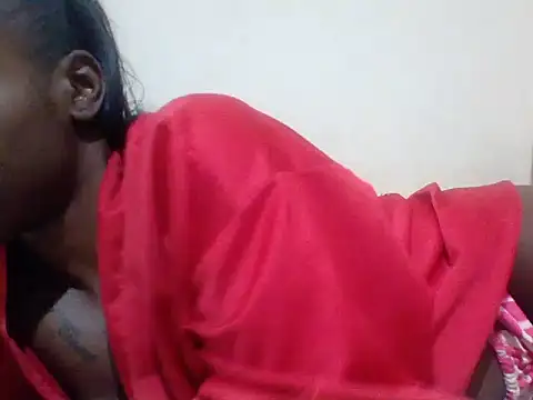 Snapshot of Cinderella_Jewels_ chatting on February 2025 01:47:02 AM Cinderella Jewels online show from February 2025 01:47:02 AM
