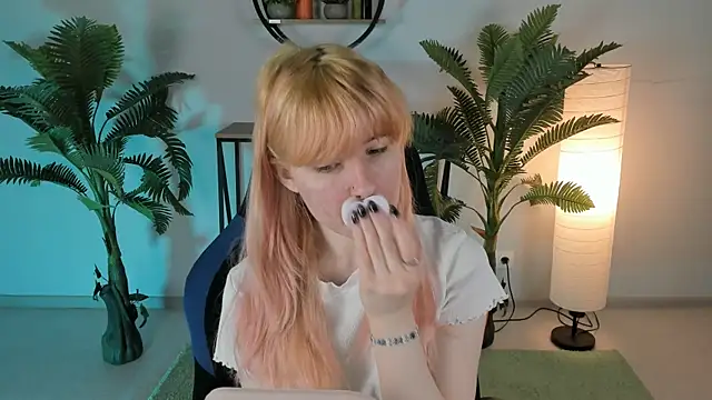 LexiWenford online show from March 2025 02:43:02 AM