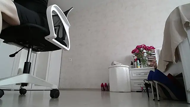 Snapshot of Devil_Goddess chatting on May 2026 10:43:01 AM Devil Goddess online show from May 2026 10:43:01 AM