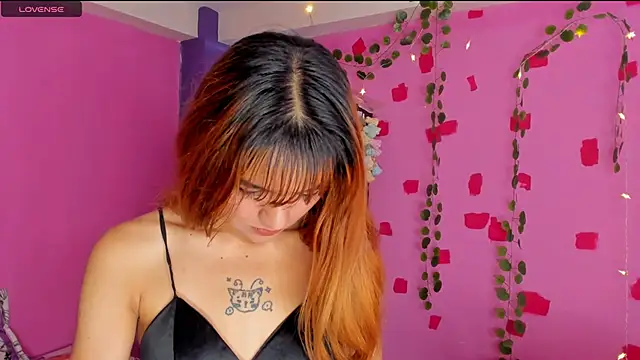 kittyzenn online show from January 2025 04:24:01 PM