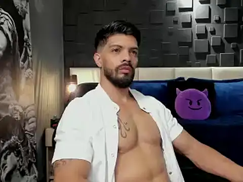 Snapshot of DannSaenz chatting on January 2025 12:22:02 PM DannSaenz online show from January 2025 12:22:02 PM