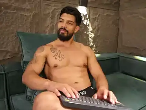 Snapshot of DannSaenz chatting on March 2025 04:12:01 PM DannSaenz online show from March 2025 04:12:01 PM
