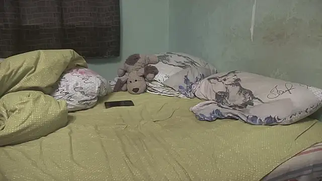 Diamond Tyler online show from October 2025 04:02:01 AM