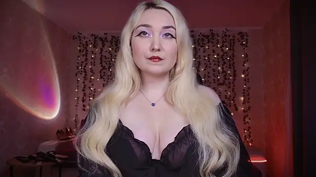 Snapshot of AllisonBlack_ chatting on October 2025 08:39:01 PM AllisonBlack  online show from October 2025 08:39:01 PM