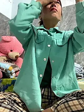 Linaannn online show from January 2026 11:53:01 PM