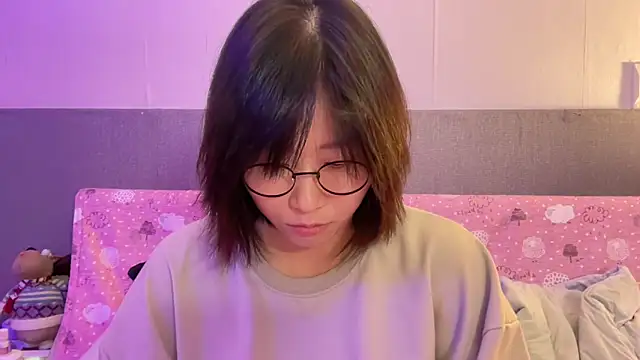 Snapshot of Ashepova000 chatting on December 2024 01:09:02 PM Ashepova000 online show from December 2024 01:09:02 PM