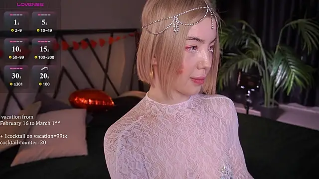 Snapshot of LindaThacker chatting on February 2026 07:51:01 AM LindaThacker online show from February 2026 07:51:01 AM