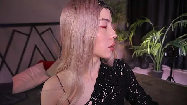 LindaThacker online show from April 2026 04:29:01 AM