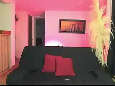 Snapshot of MARCELOANDLUCIAN chatting on January 2025 11:29:01 PM MARCELOANDLUCIAN online show from January 2025 11:29:01 PM