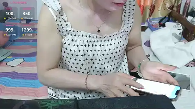 Snapshot of Love_making chatting on April 2026 05:08:02 AM Love making online show from April 2026 05:08:02 AM