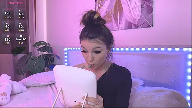 Veronica leal online show from March 2026 09:59:02 AM