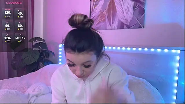 Veronica leal online show from April 2026 07:42:01 AM