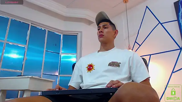 Valerio 20 online show from December 2024 08:32:01 PM