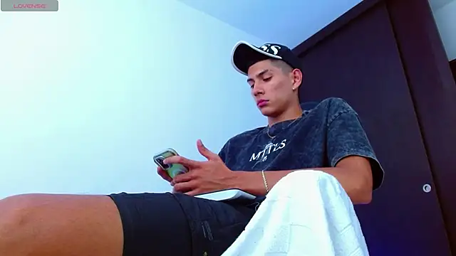 Valerio 20 online show from March 2025 07:38:01 PM