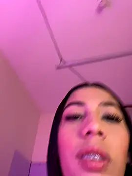 Lina10 online show from October 2025 10:34:02 PM