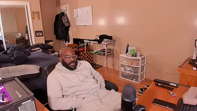 MrChuckDailyXXX online show from February 2025 05:41:01 AM