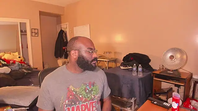 MrChuckDailyXXX online show from April 2026 03:18:02 AM