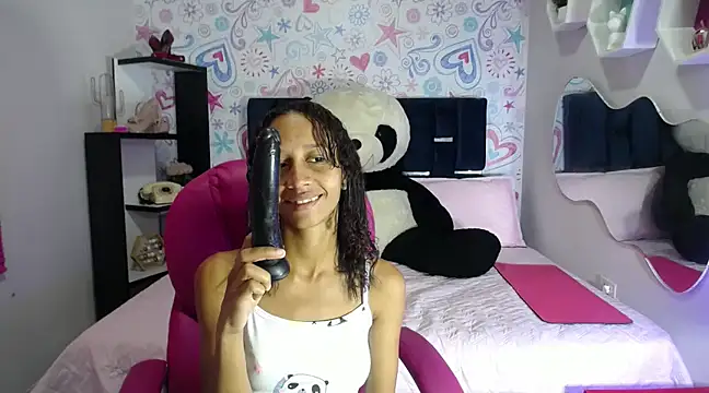 Snapshot of EMMA_SWEETT1 chatting on January 2025 12:28:02 PM EMMA SWEETT1 online show from January 2025 12:28:02 PM