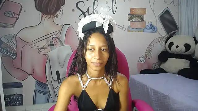 Snapshot of EMMA_SWEETT1 chatting on September 2025 06:24:01 PM EMMA SWEETT1 online show from September 2025 06:24:01 PM