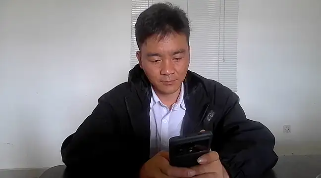 kisstoyousoon2024 online show from March 2025 11:33:01 AM