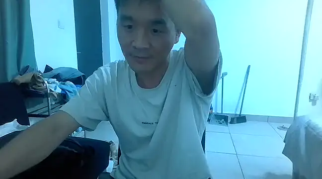 kisstoyousoon2024 online show from March 2025 06:42:02 PM