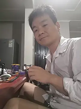 kisstoyousoon2024 online show from November 2025 10:21:01 PM