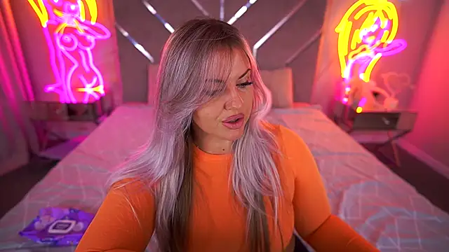 KiraCandyS online show from September 2025 08:10:01 PM