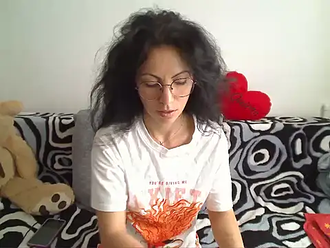 Emmatoo online show from April 2026 09:14:01 AM