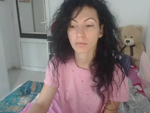 Snapshot of Emmatoo chatting on June 2026 06:16:02 AM Emmatoo online show from June 2026 06:16:02 AM