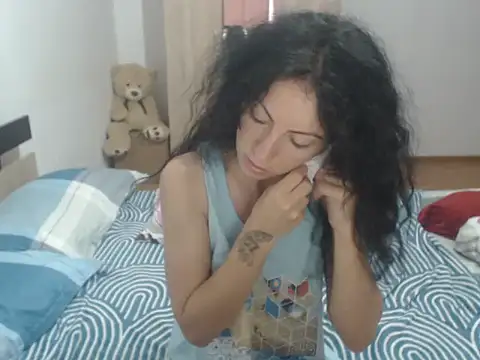 Snapshot of Emmatoo chatting on July 2026 04:05:01 AM Emmatoo online show from July 2026 04:05:01 AM