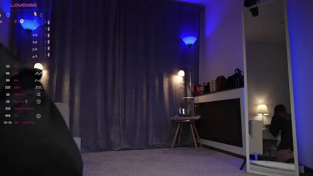 Amely Young online show from September 2025 01:40:02 AM