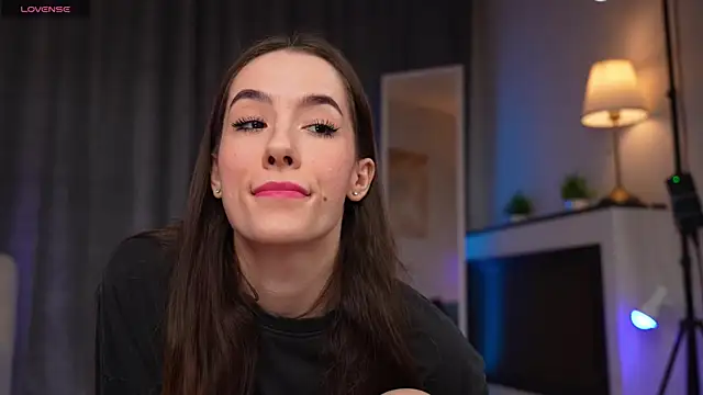 Amely Young online show from April 2026 01:53:01 AM