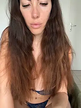 Eyline online show from February 2025 02:44:02 PM