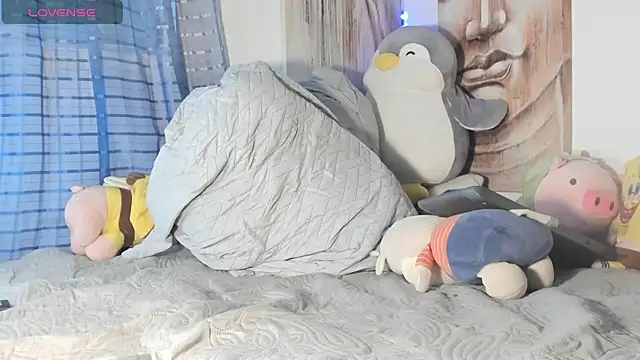 Alessia28  online show from March 2025 10:32:01 PM