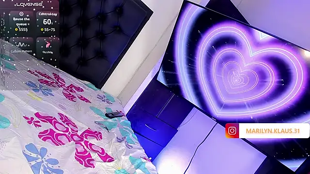 Maryonthemoon online show from September 2025 04:13:02 AM