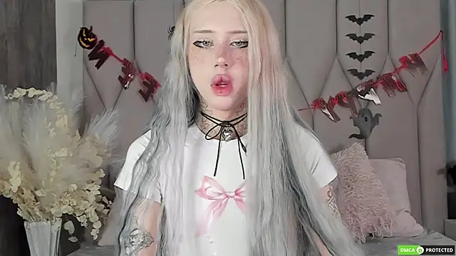 Joy Barker online show from October 2025 01:45:02 PM